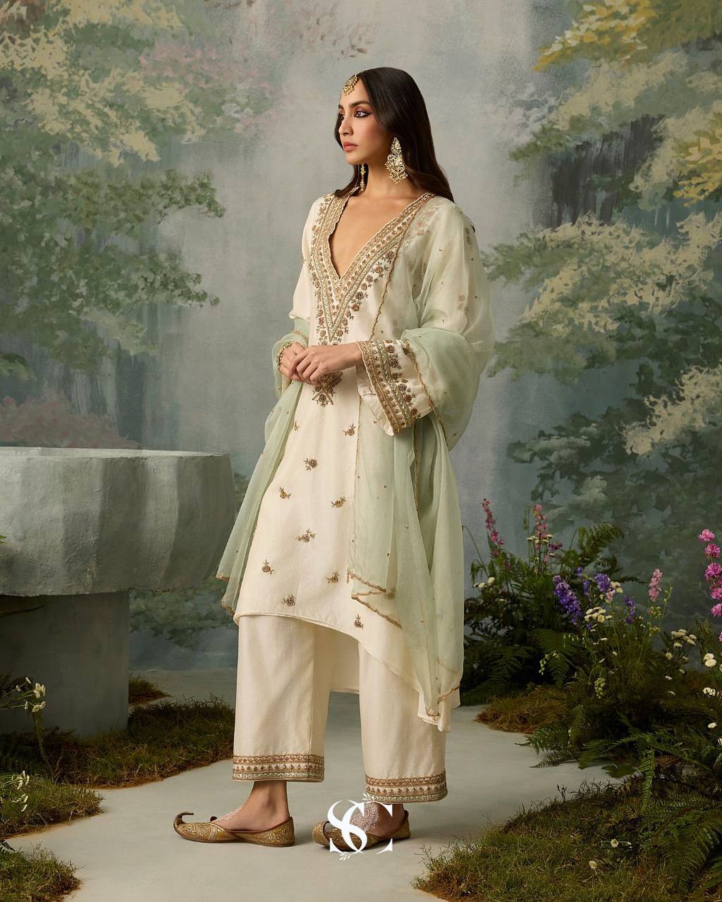 Festive Radiance Roman Silk Palazzo Set