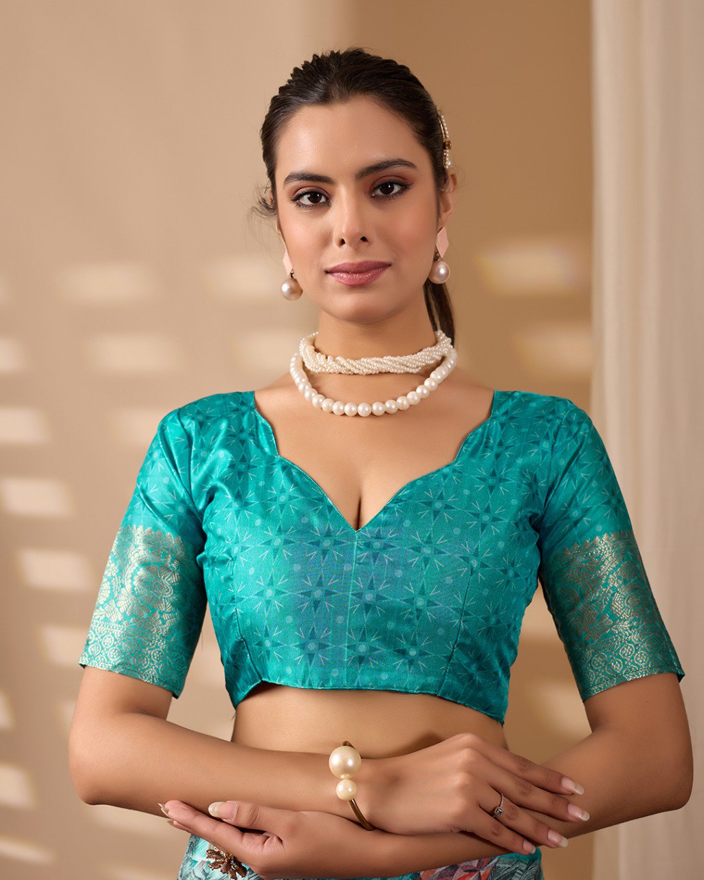 Lichi Silk Saree with Artistic Prints